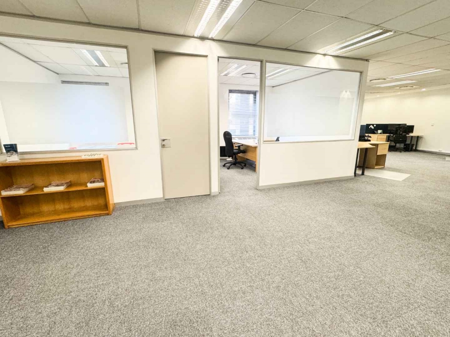 To Let Commercial Property for Rent in Mowbray Western Cape